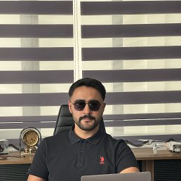 Ali, 25, 