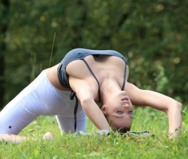 В Индонезии 33-летняя блогерша, исповедующая ислам, была осуждена на два года тюремного заключения ...