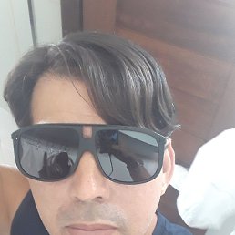 Gustavo, , 50 