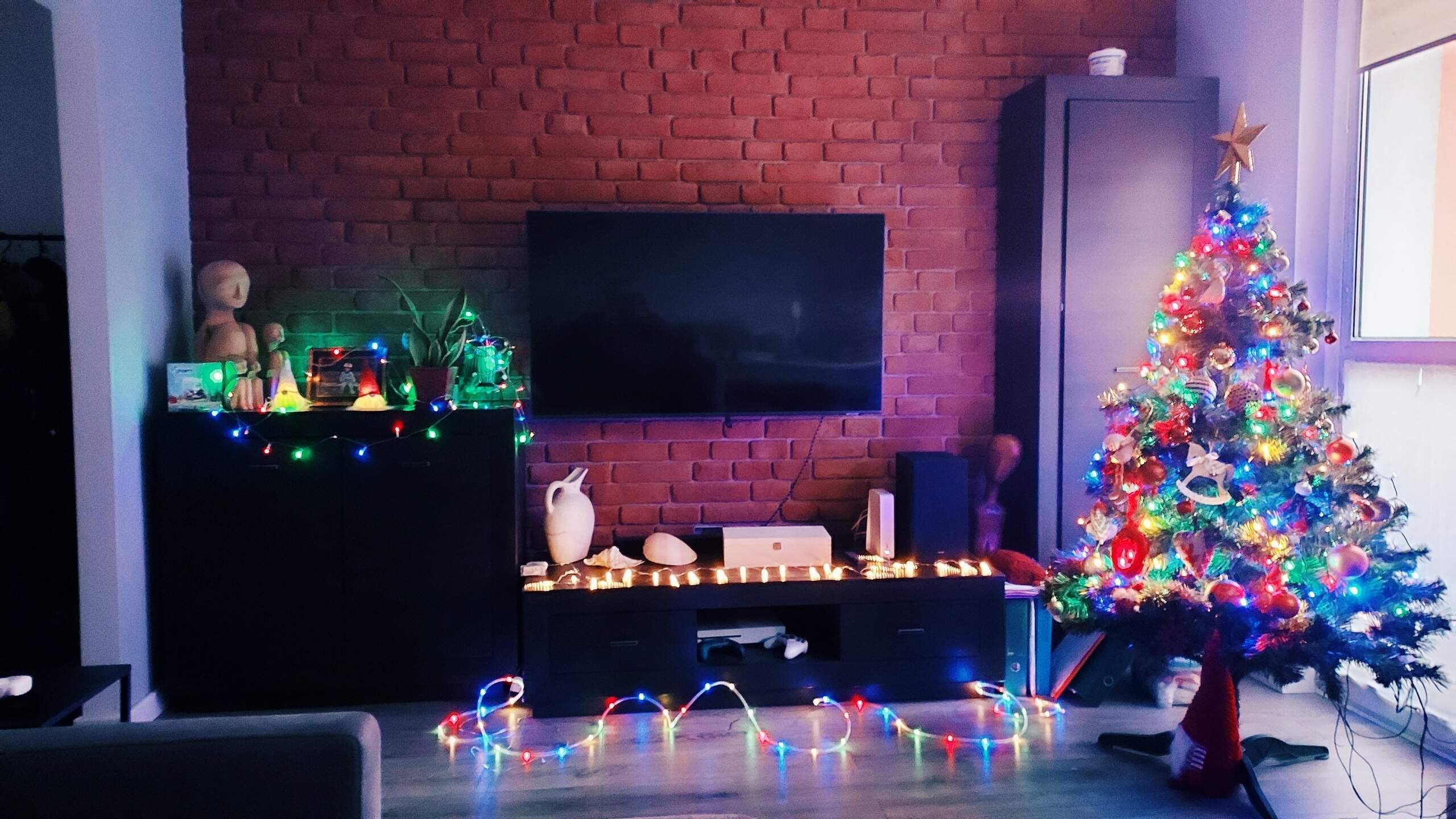 Alex - 21  2024  05:43