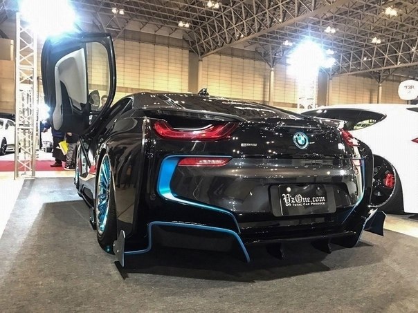 BMW i8 on air - 4