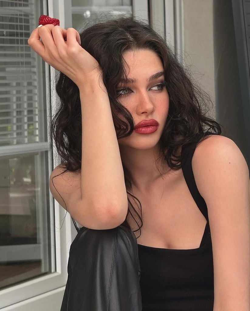 Потрясающий портрет в аниме стиле для твоей девушки за 48 часов.- Скидка на первый заказ 30%- ... - 2