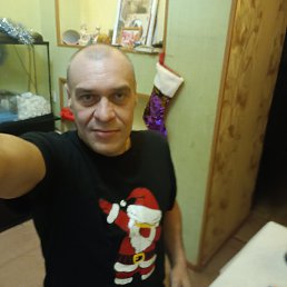 Nikolay, 45, 