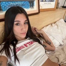Aurora chalotte, 23, 