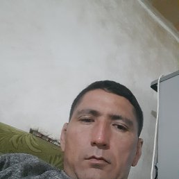 Valihan, 40, 