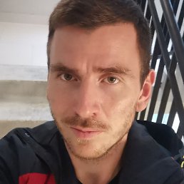 ������, ����, 33 ����