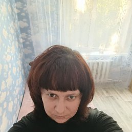 Aleksia, 40, 