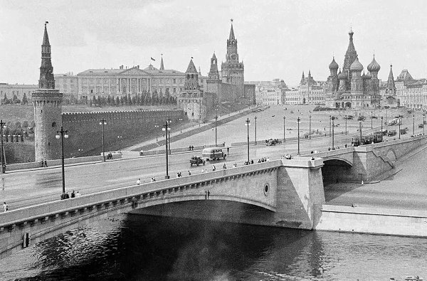 � 1938 ���� � ������ ������� ������� ������������ ����. �� ������� ���������, ������� ���� ������� ...