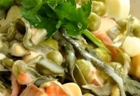 Салат с морской капустой- вкусно и просто! Продукты: 250 гр. консервированной морской капусты ...