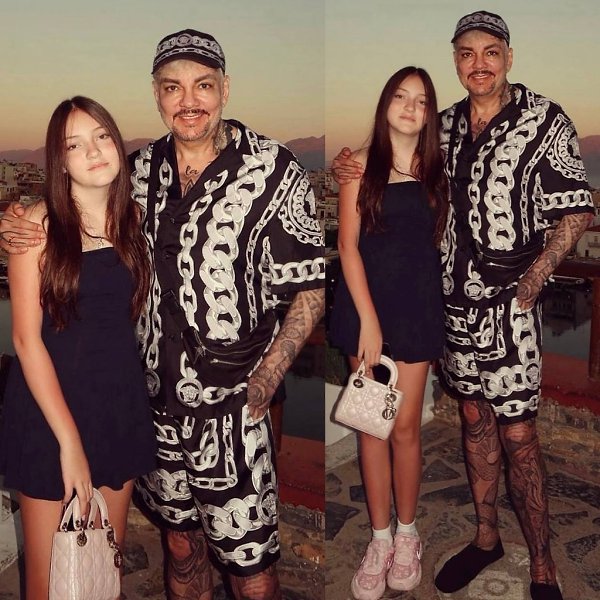 Как же быстро растут чужие дети.Филипп Киркоров показал дочь на отдыхе в Греции. 13-летняя ...