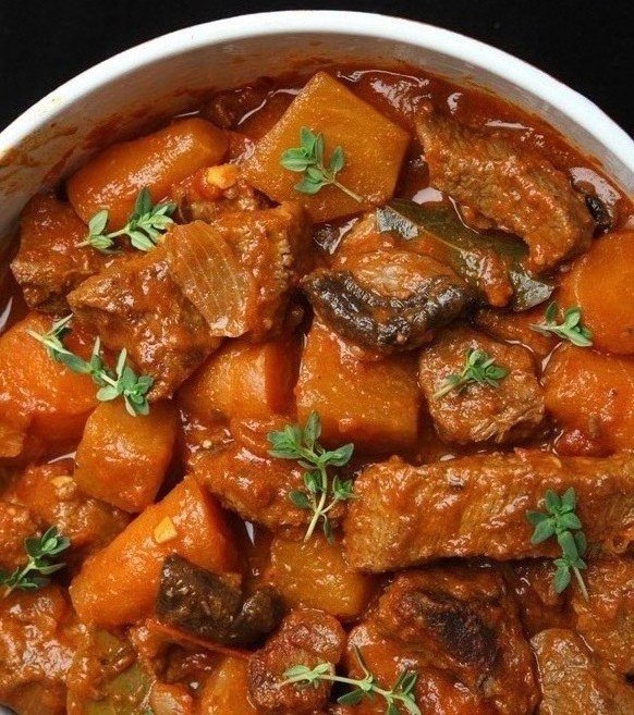 Как правильно приготовить вкуснейшее мясо! Нам принесли мясо, вкуснее которого я не ела в жизни. Оно ...