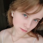 Vika, 20 , 