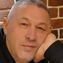 �))), ������, 51 ���