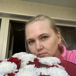 Elena, 48, 