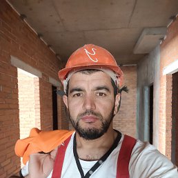 Omar, 37, 