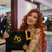 Anna Charles, 38 ���, ������