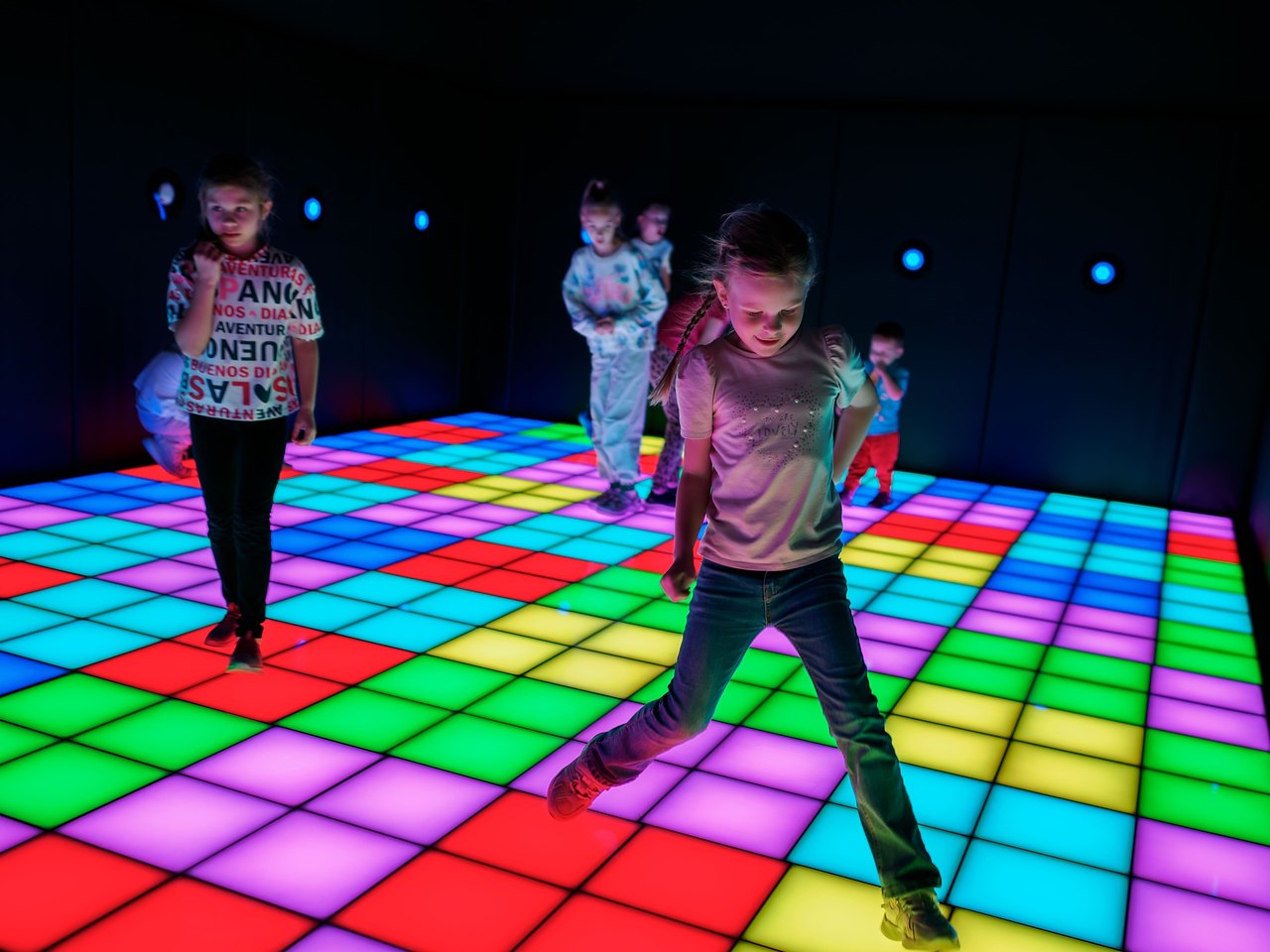 ������� ����������� � Pixel Quest. ������������ ���������� � ��������� �� ���� � ������������� ...