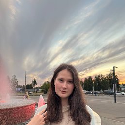 Anastasia, 19, 