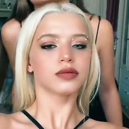 Anna, 21 , 