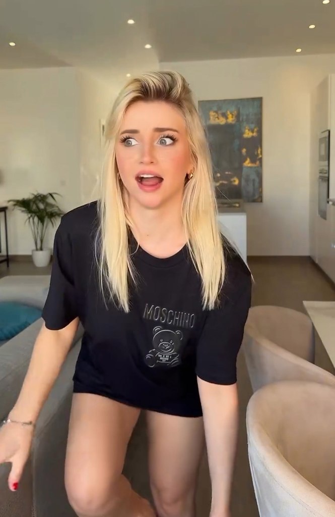     ..