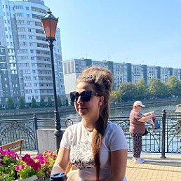 Oksana, 30, 