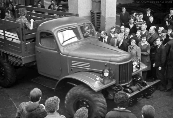 В 1977 году главный конструктор ЗИЛ Анатолий Кригер на совещании предложил провести очередную ...