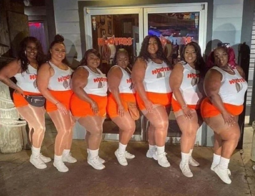    Hooters    .     ,    ... - 3