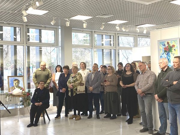 Никто из нас не подарок, и каждого жизнь испытывает по своему. Сломаемся мы, или пойдем вперед, став ... - 2