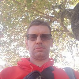 Gennadiy, 36, 