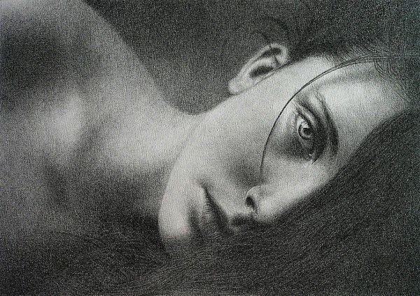 Уильям Шекспир. Сонет 130 Ее глаза на звезды не похожи, Нельзя уста кораллами назвать, Не белоснежна ...