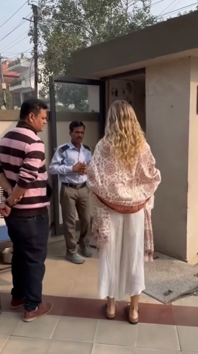 Жесть из Индии: туристы приехали и оказались в шоке — урн и мусорных баков нигде не найти.Они долго ...