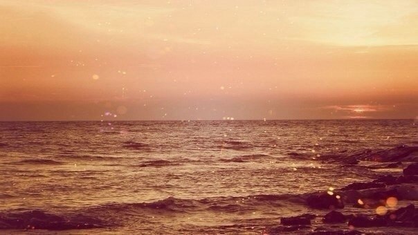 Ты видел море? Шумное, живое, Разбивающее скалы голубой водой, Говорящее с тобой о горе, Забирающее ...