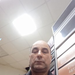 Alik, 45, 