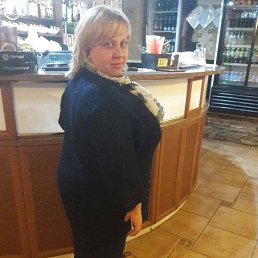 Stela, 40, 