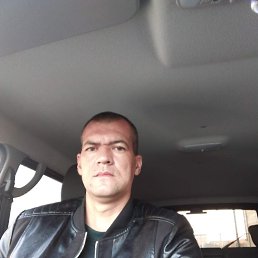 Maksim, 37 , 