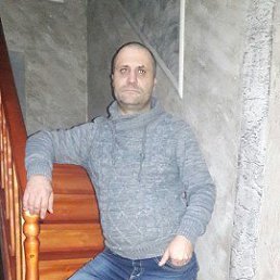 Vasile, 51, 