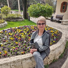 Halina, 66, 