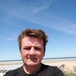 Arkadiusz, 53, 