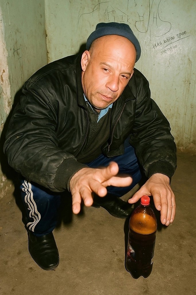 Кого только не встретишь в парадной!