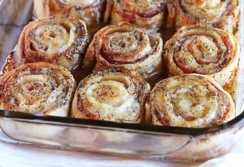 Клаcсная идея для булoчек: слоеное тесто, ветчина и сыр - 5