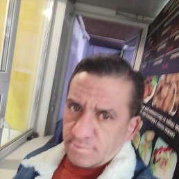 Faiq, 45, -