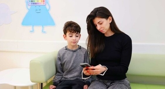 Более 1,7 млн жителей столицы подключили доступ к электронным медицинским картам (ЭМК) своих детей, ...