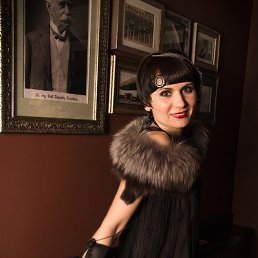 Elena, 43, 