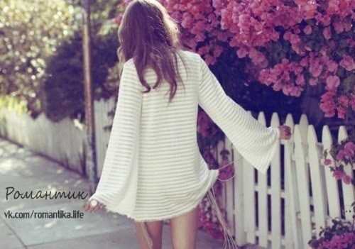 Сколько женщина может выстрадать, Сколько выплакать может она, А потом, приходя на исповедь, Так ...