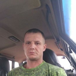 Aleksandr, 41,  