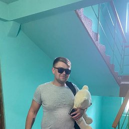 ������, ������, 32 ����