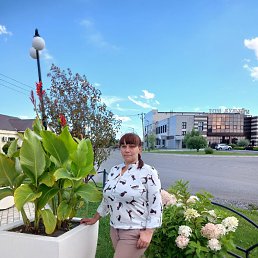 Marina, 37, 