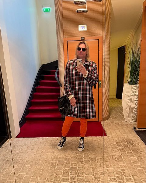 Племянник Рыжегo из «Иванушек» обновил гардероб. Хвастает!