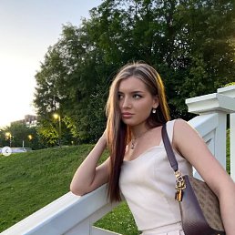 Viktoria, 29, 