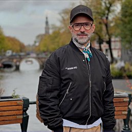 ˸��, 42 ����, �����